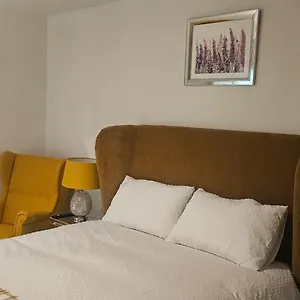 Inn Abi's World, Tyrrelstown